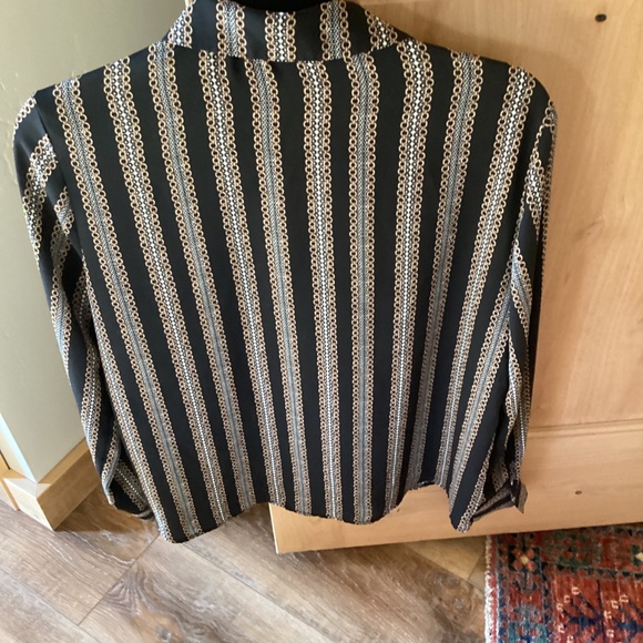 Pleione ,size medium, long sleeve blouse, black multi - Picture 2 of 2